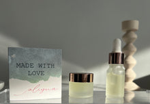 Load image into Gallery viewer, Turmeric and Vitamin C Mini Set - 10 ml serum &amp; 10 ml moisturizer
